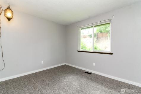 416 142nd Street Ct S Tacoma WA 98444
