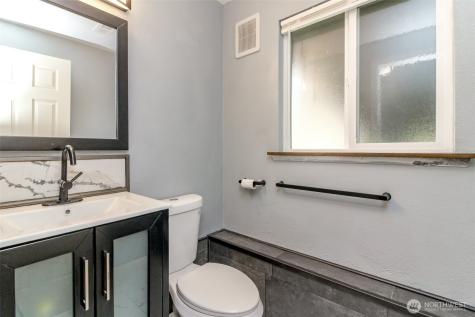 416 142nd Street Ct S Tacoma WA 98444