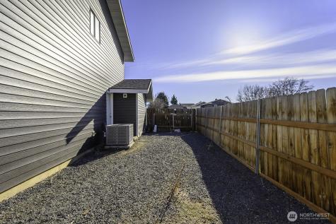 306 Belmont Avenue Moses Lake WA 98837