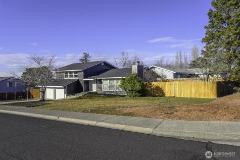 306 Belmont Avenue Moses Lake WA 98837
