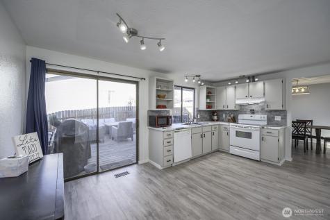 306 Belmont Avenue Moses Lake WA 98837