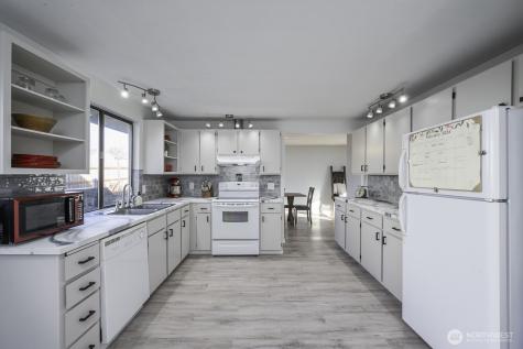 306 Belmont Avenue Moses Lake WA 98837