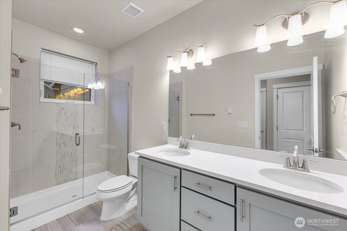 3511 NE 146th Place Lake Forest Park WA 98155