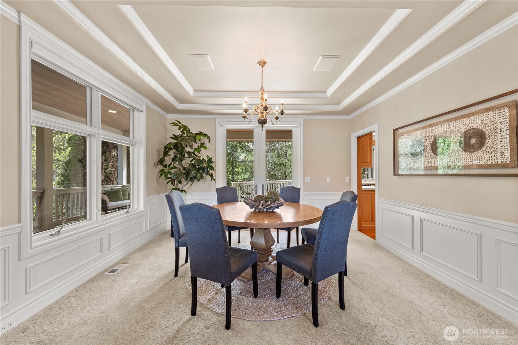 818 Windsor Drive SE Sammamish WA 98074