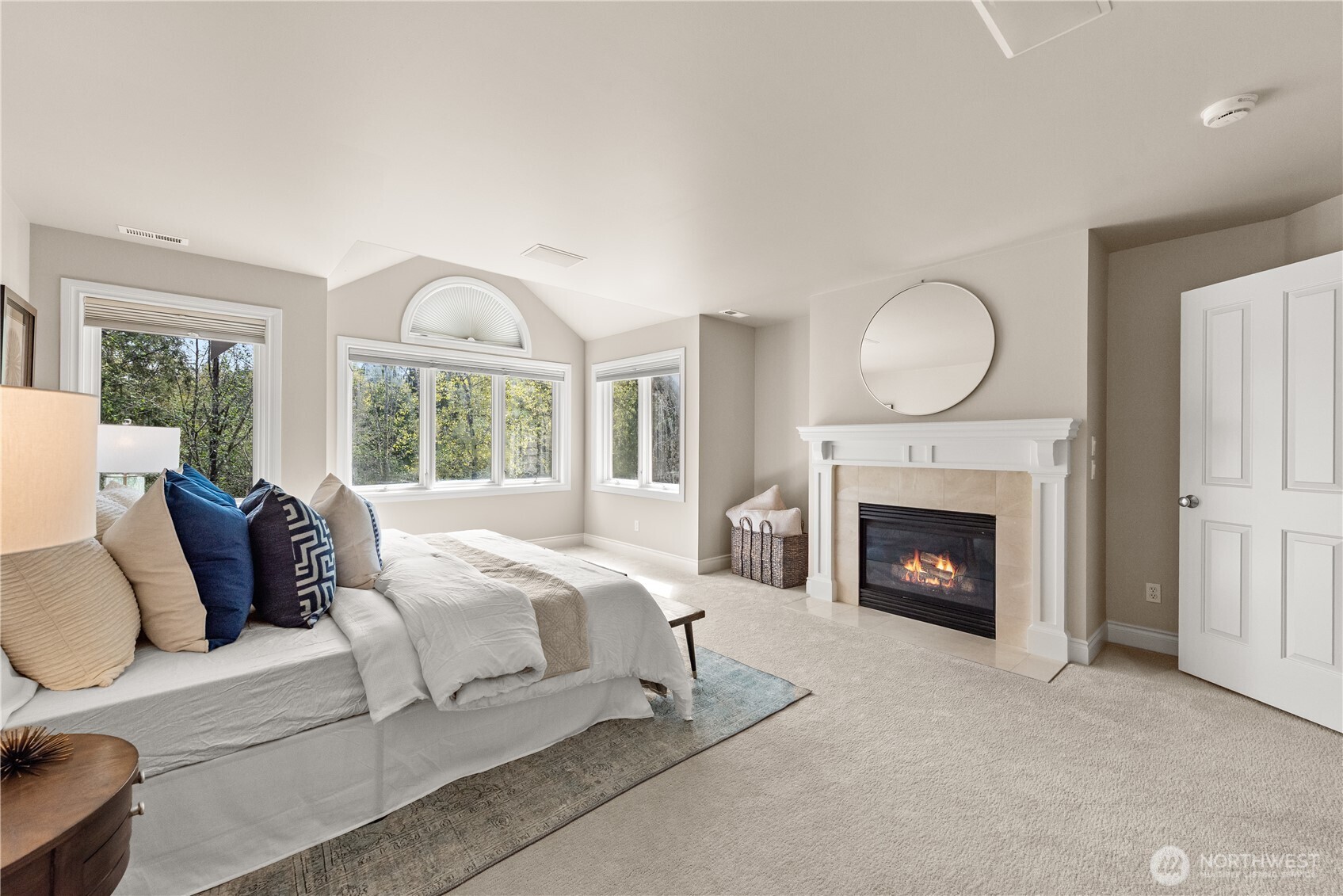 818 Windsor Drive SE Sammamish WA 98074