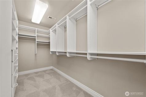 818 Windsor Drive SE Sammamish WA 98074