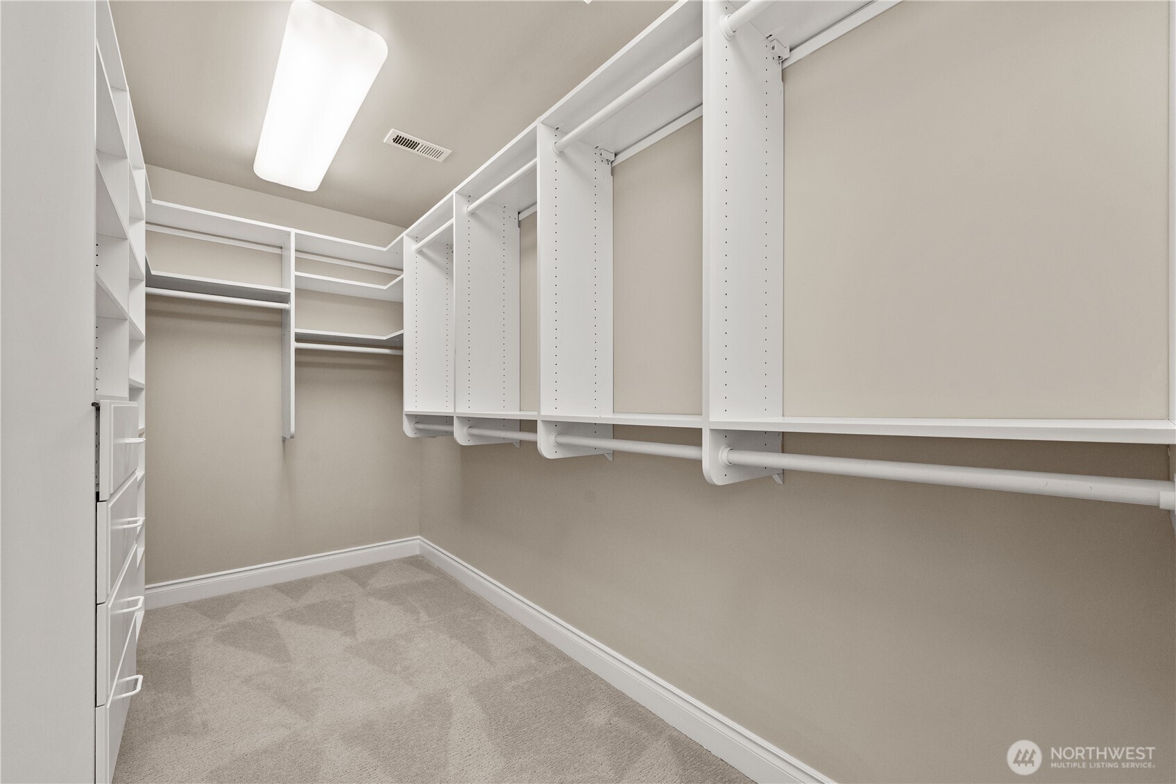 818 Windsor Drive SE Sammamish WA 98074