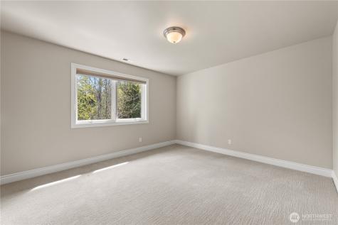 818 Windsor Drive SE Sammamish WA 98074