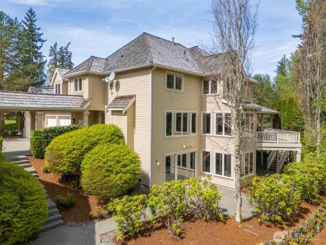 818 Windsor Drive SE Sammamish WA 98074