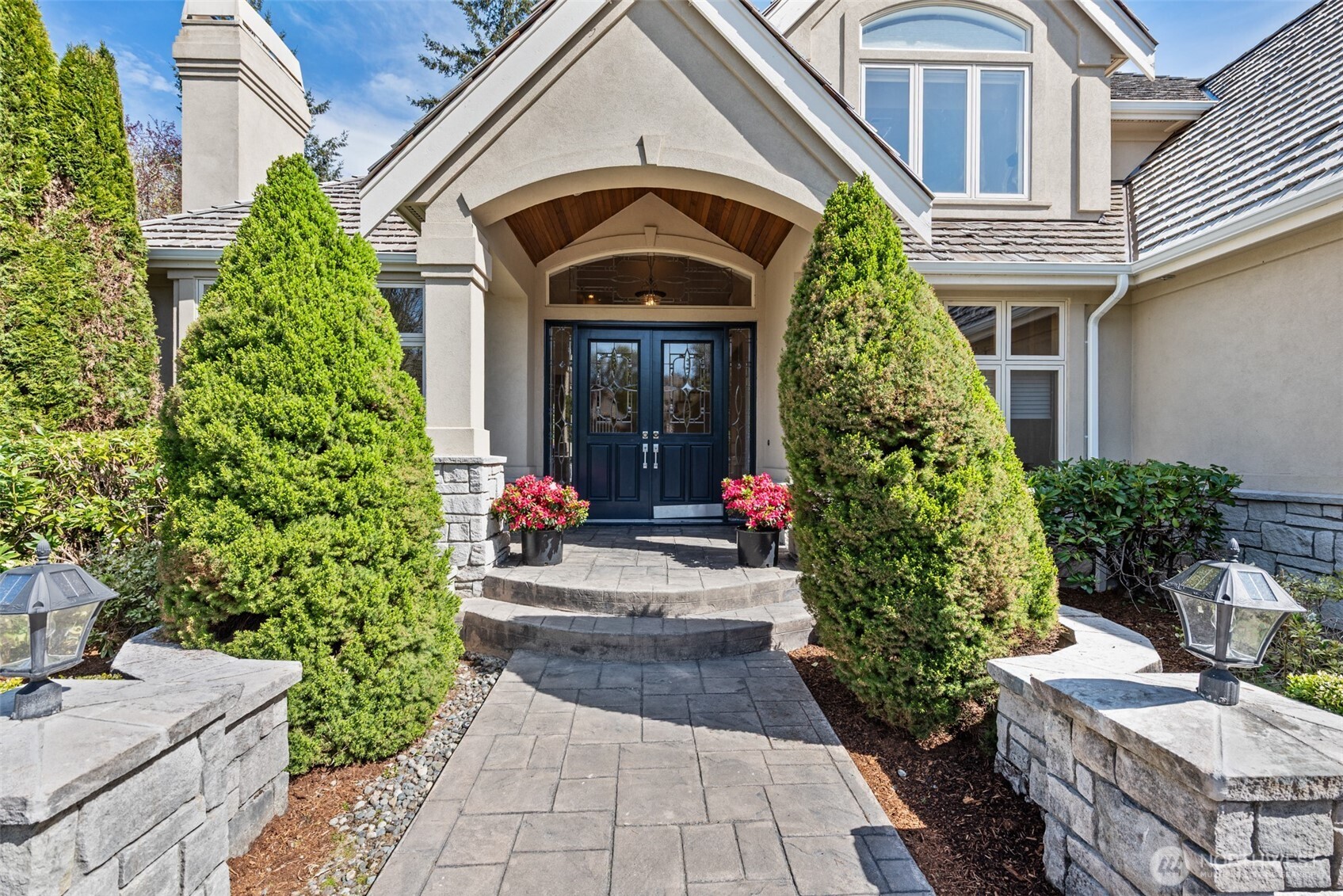 818 Windsor Drive SE Sammamish WA 98074