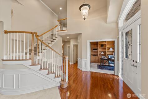 818 Windsor Drive SE Sammamish WA 98074