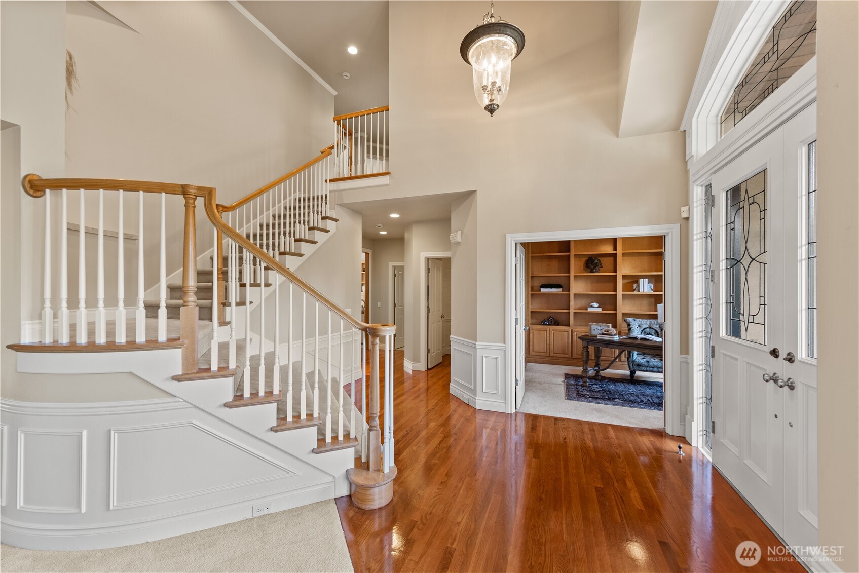 818 Windsor Drive SE Sammamish WA 98074