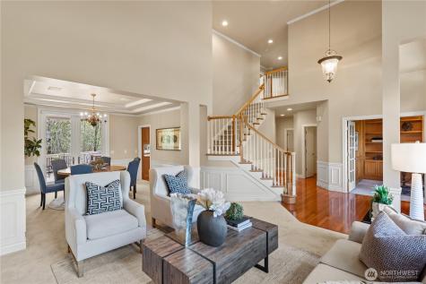 818 Windsor Drive SE Sammamish WA 98074