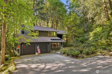 8326 NE Blakely Heights Drive Bainbridge Island WA 98110