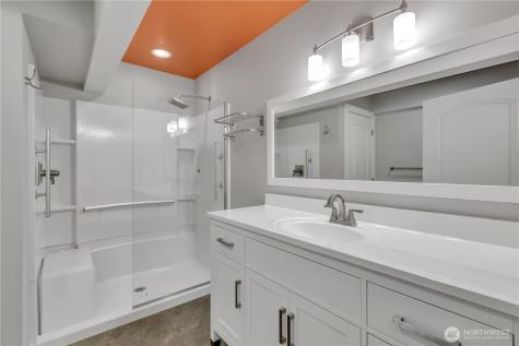 2653 NE Fern Glen Road Poulsbo WA 98370