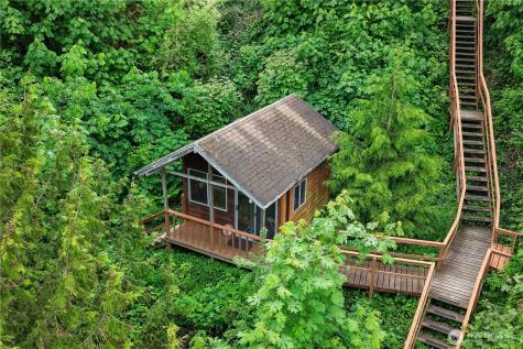 2653 NE Fern Glen Road Poulsbo WA 98370