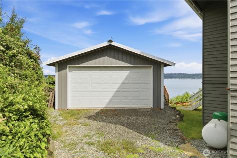 2653 NE Fern Glen Road Poulsbo WA 98370