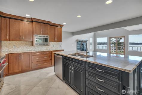 2653 NE Fern Glen Road Poulsbo WA 98370