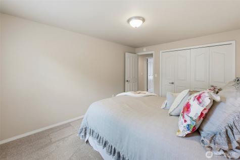 13910 72nd Avenue E Puyallup WA 98373