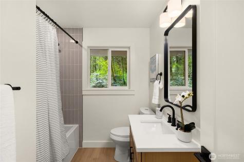 14442 Phelps Road NE Bainbridge Island WA 98110
