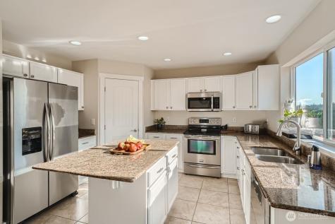 6728 149th Street Ct E Puyallup WA 98375