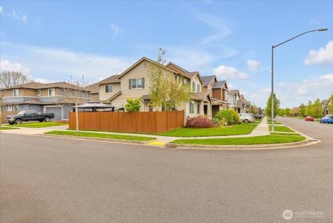 1008 31st Street NW Puyallup WA 98371
