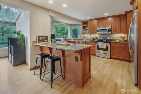 32611 8th Avenue SW Federal Way WA 98023