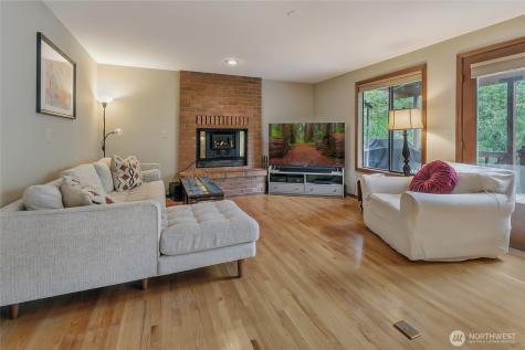 32611 8th Avenue SW Federal Way WA 98023