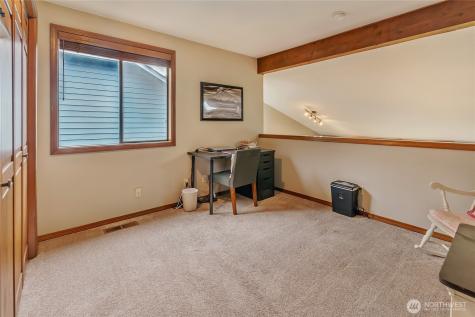 32611 8th Avenue SW Federal Way WA 98023