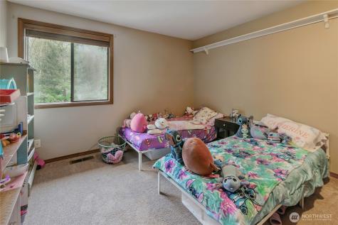 32611 8th Avenue SW Federal Way WA 98023