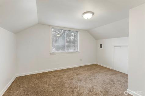 10114 Canyon Road E Puyallup WA 98373