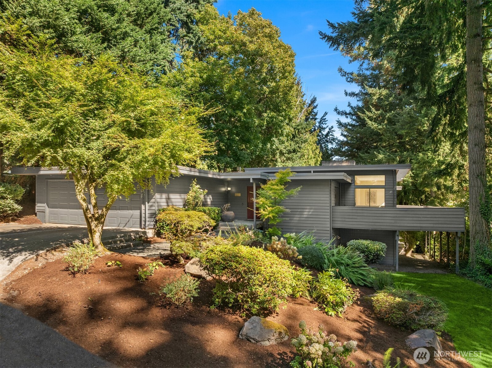 6920 94th Avenue SE Mercer Island WA 98040