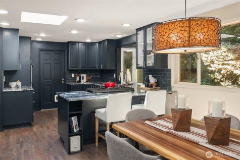 6920 94th Avenue SE Mercer Island WA 98040