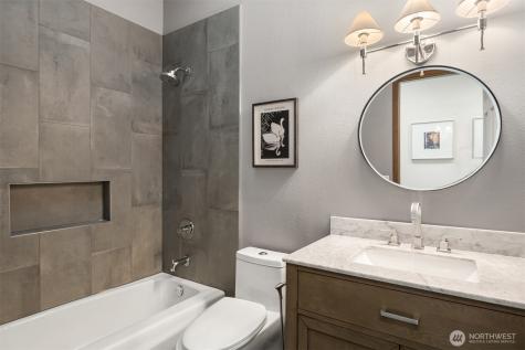 6920 94th Avenue SE Mercer Island WA 98040