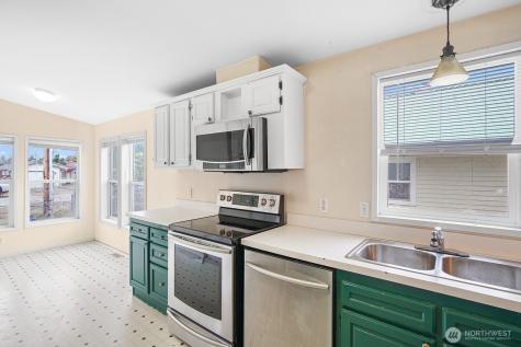 124 S 6th Street Mccleary WA 98557