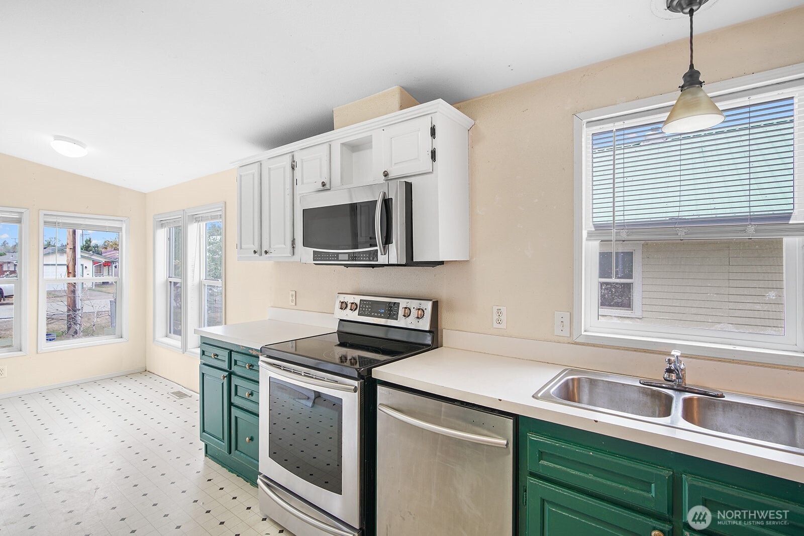 124 S 6th Street Mccleary WA 98557