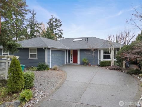 1351 Crestview Drive Camano Island WA 98282