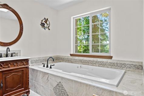 130 Mosswood Lane Longview WA 98632