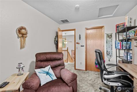 130 Mosswood Lane Longview WA 98632