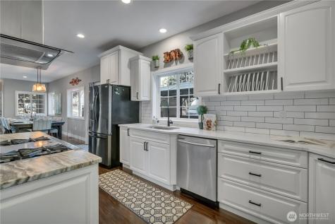 204 5th Avenue Milton WA 98354