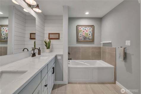 204 5th Avenue Milton WA 98354