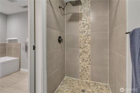 204 5th Avenue Milton WA 98354