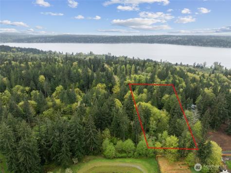 611 208th Avenue SE Sammamish WA 98074