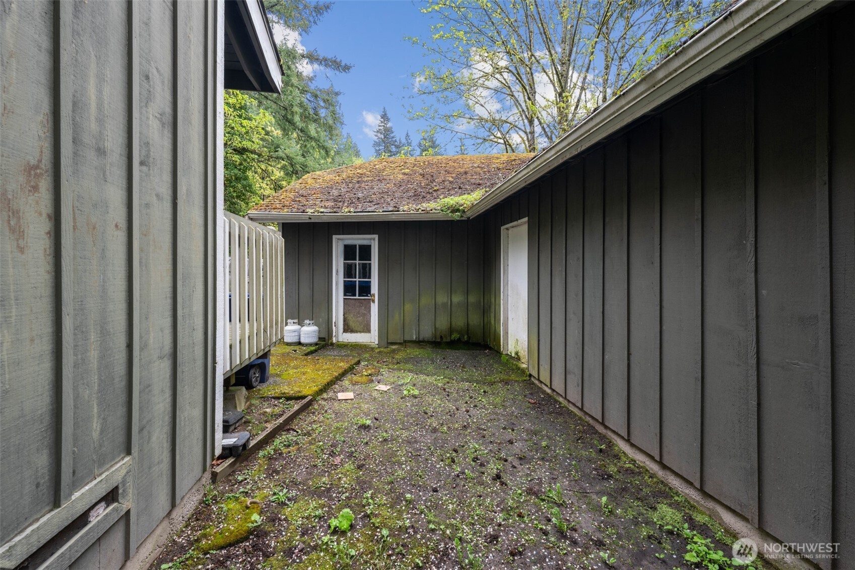 611 208th Avenue SE Sammamish WA 98074