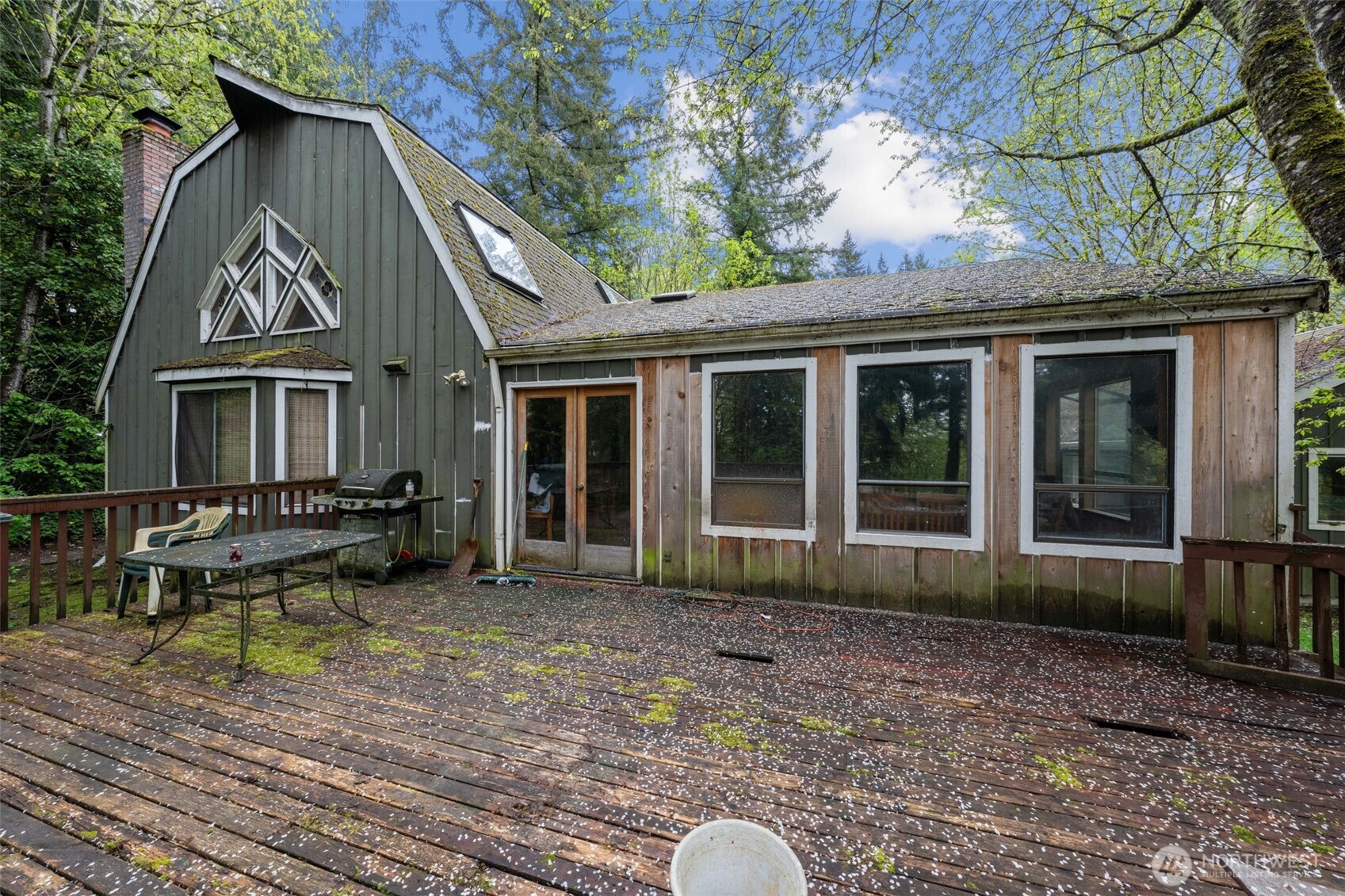 611 208th Avenue SE Sammamish WA 98074