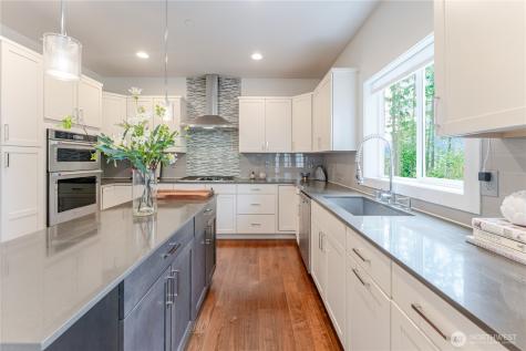 825 206th Avenue NE Sammamish WA 98074