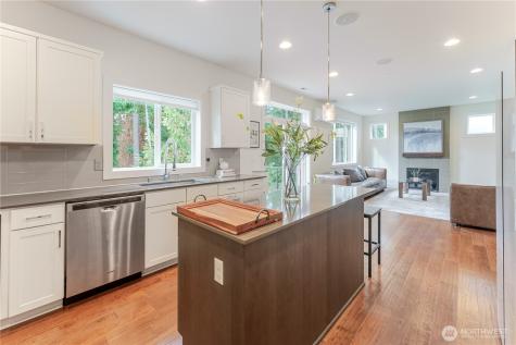 825 206th Avenue NE Sammamish WA 98074