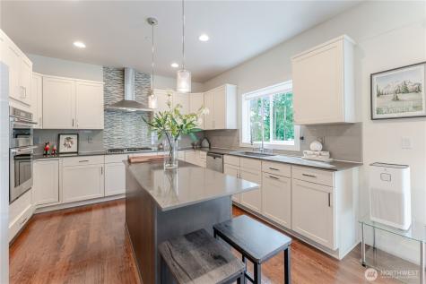 825 206th Avenue NE Sammamish WA 98074