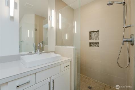 825 206th Avenue NE Sammamish WA 98074