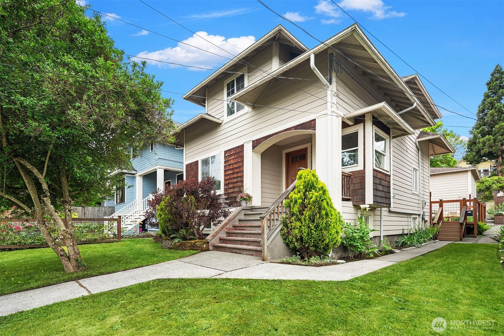 1513 27th Avenue Seattle WA 98122